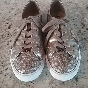 GUESS kickers size 7.5M